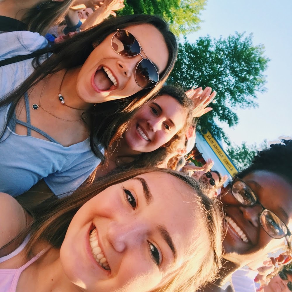 Meet your Posher, Rachel